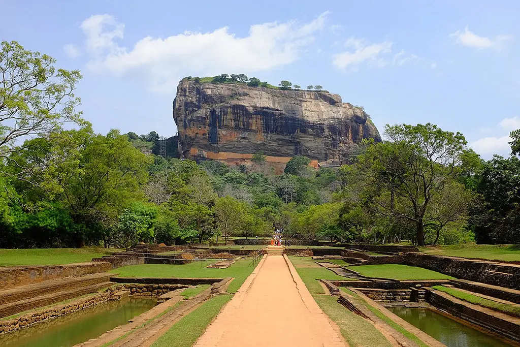 Sigiriya and Dambulla Tour